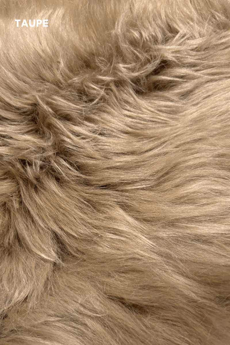 Schaffell Farben taupe von der Fellschmiede