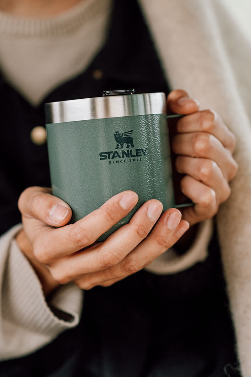 Thermobecher Isolierbecher Stanley Classic Camp Mug Outdoor Küche