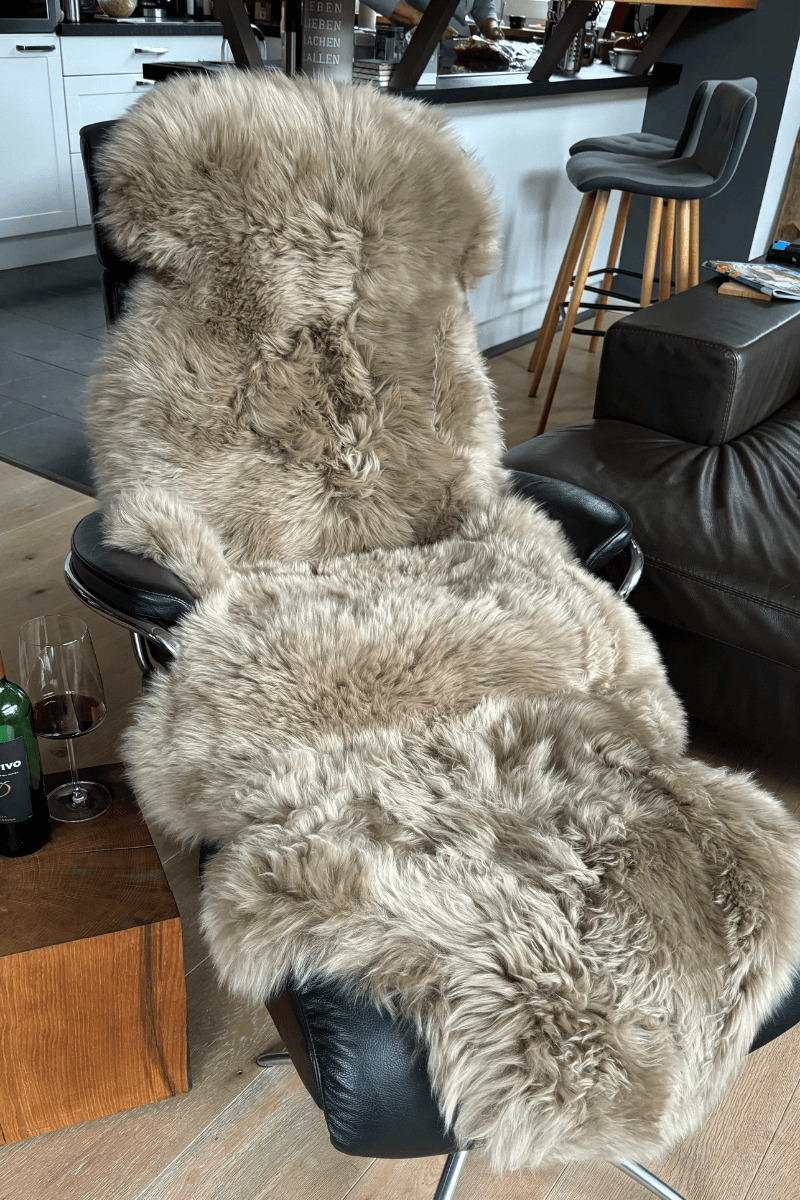 doppeltes Schaffell XL Sitzauflage Teppich aus Merinoschaffell von der Fellschhmiede