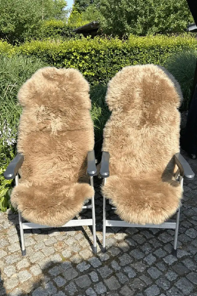 Angebot: Zwei Merino-Felle L in Taupe von Fritz & Frei – naturbelassene Schaffelle im Doppel-Set
