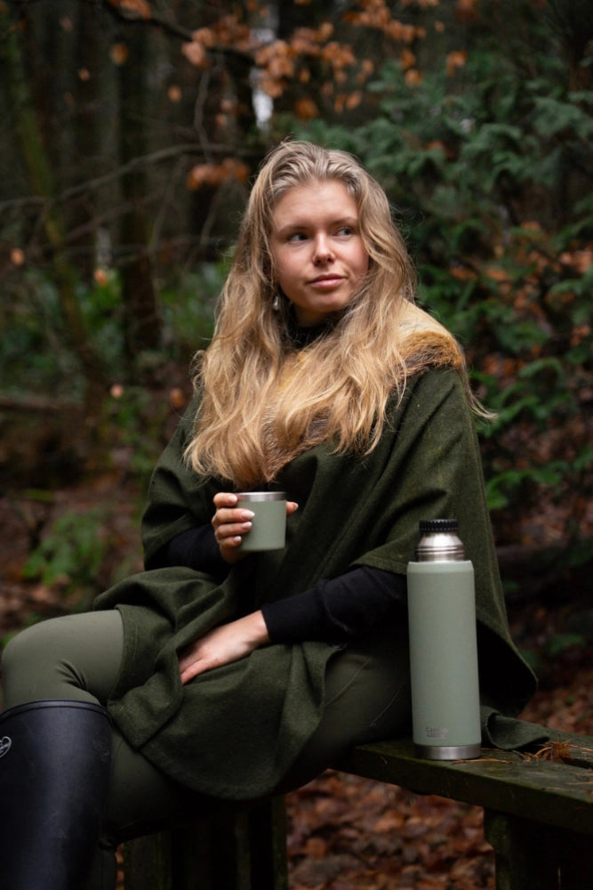 Campo Libre Thermosflasche Jaco aus Edelstahl – auslaufsichere Outdoor-Thermosflasche für Camping, Vanlife und unterwegs (mit Thermobecher)