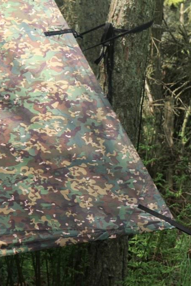 Verstärkter Befestigungspunkt am DD Hammocks Tarp 3 x 3 m in der Nahaufnahme