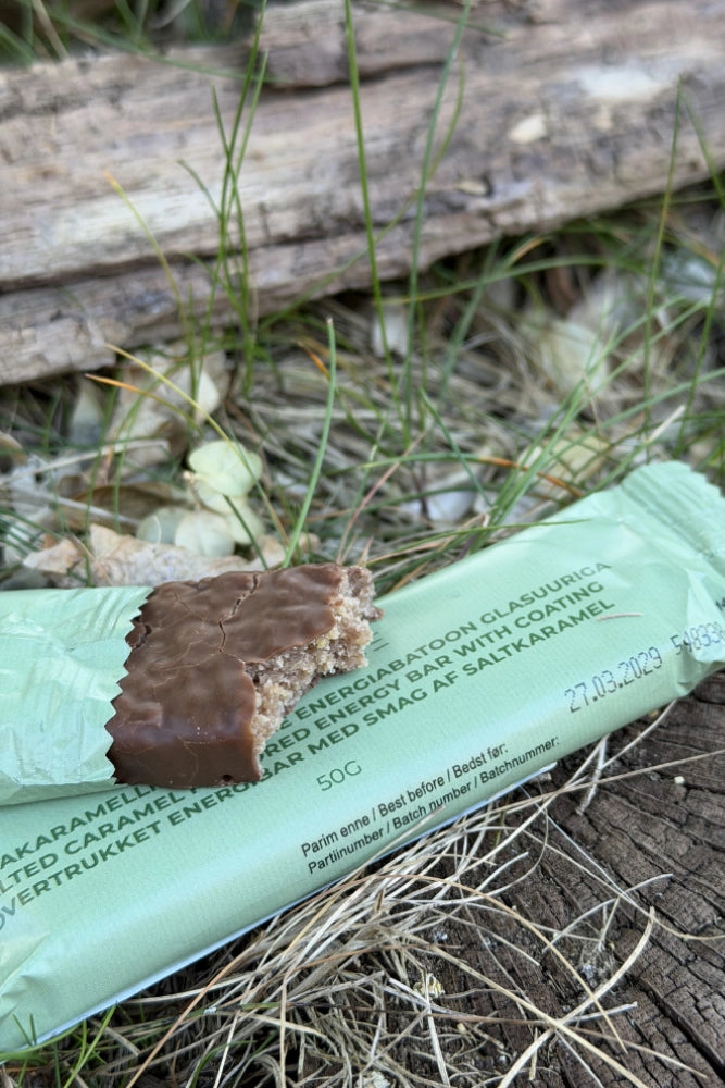 Food Force Salted Caramel Energy Bar 50 g als süßer Outdoor-Snack für Trekking, Camping, Wandern und Touren