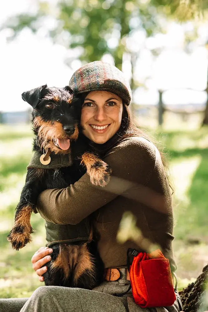 Hubertusloden Hunde Leckerlibeutel Superiorloden aus 100 Schafschurwolle als nachhaltiger Snackbeutel fuer unterwegs