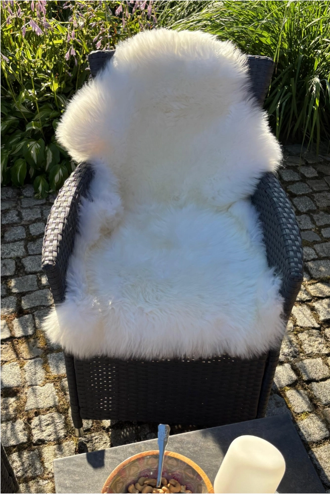 Lammfell Naturfell weich und warm – Sitzfell für Outdoor, Zuhause und gemütliche Plätze