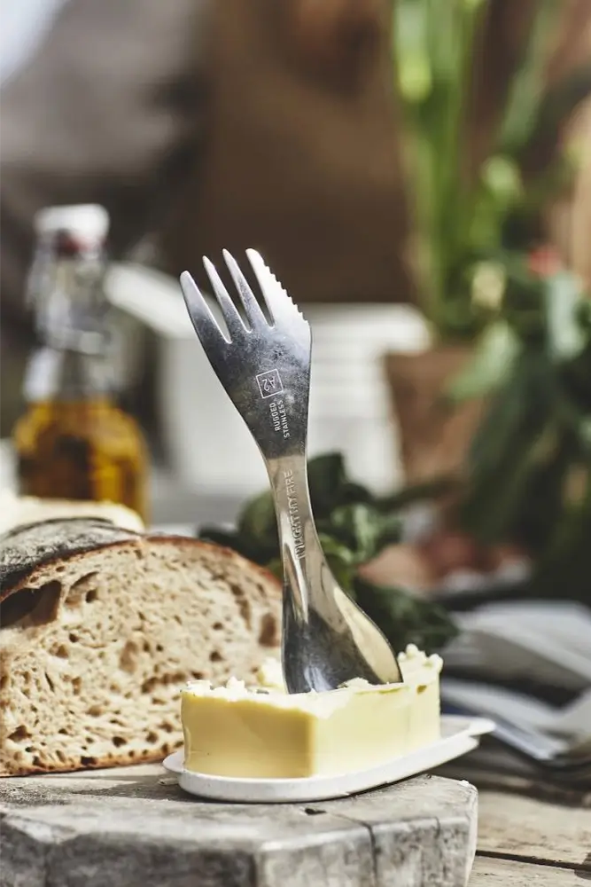 Light My Fire Spork Stainless – leichtes, platzsparendes Edelstahl-Outdoor-Besteck für Camping und Reisen.