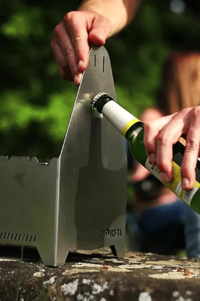 Porsti Original Edelstahl-Grill mit integriertem Flaschenöffner – hochwertiger Outdoor-Küchen-Grill für BBQ und Vanlife