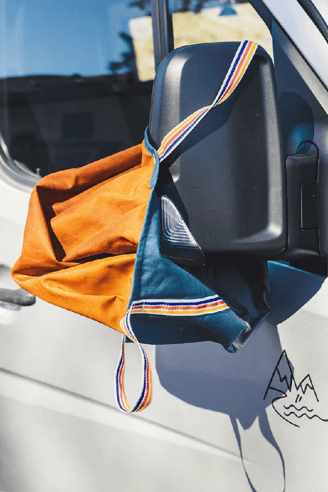 Roadtyping wasserdichter Eimer Alaska im Vanlife am Bulli beim Camping und Outdoor Einsatz