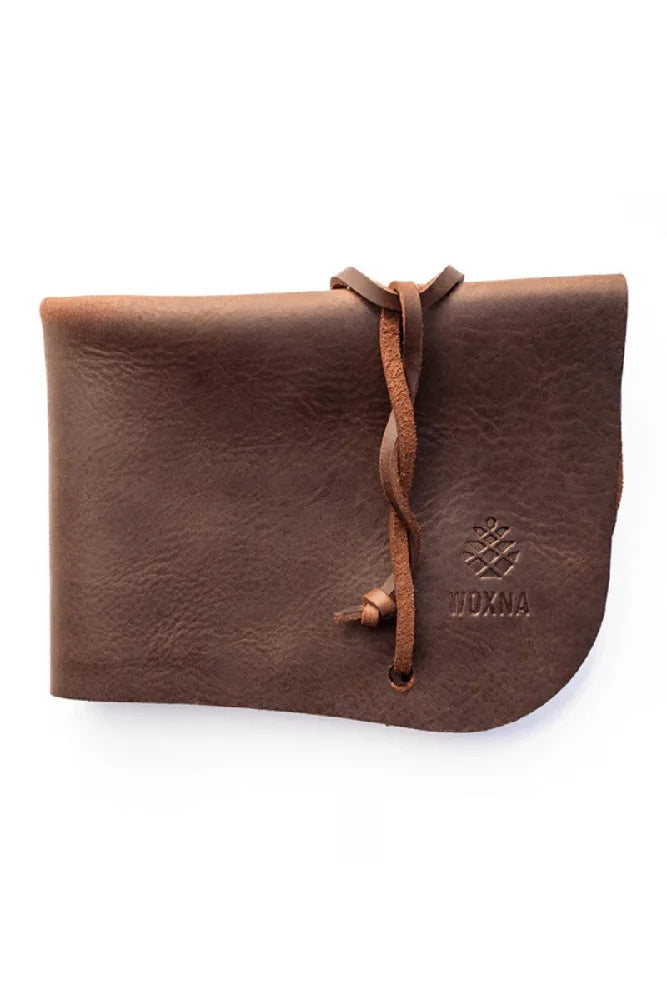 Woxna Outdoor Leder Multi Guard Gnarp Produktfoto Schutz fuer Messer Werkzeuge und Outdoor Ausruestung