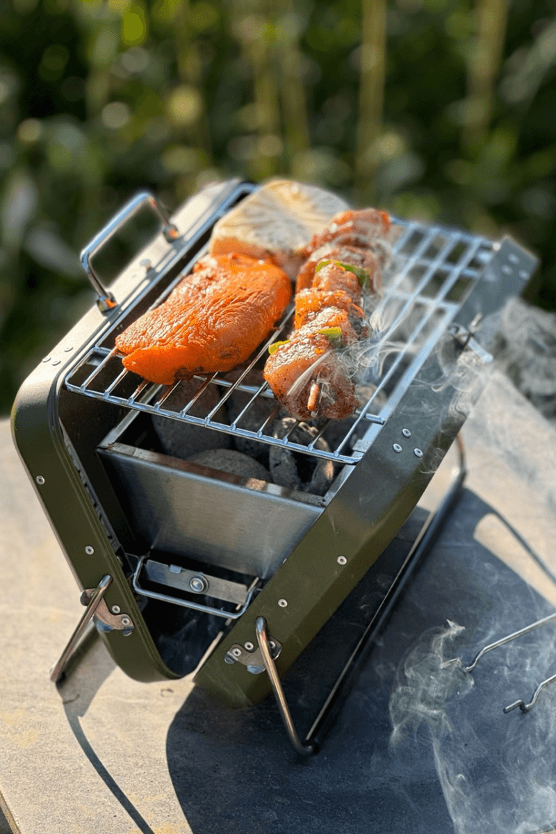 Kikirikit Tragbarer Koffer-Holzkohlegrill, Ansicht