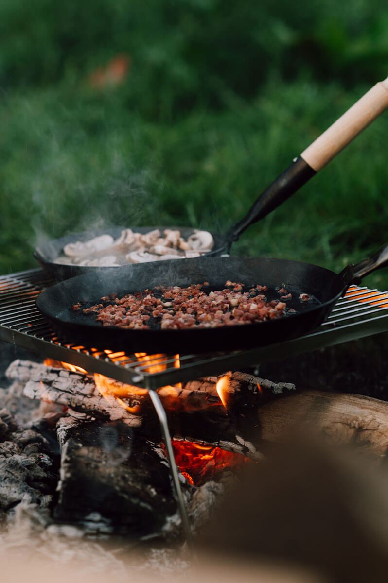Outdoor Cooking Ausrüstung BBQ Lagerfeuer Küche Stabilotherm Jägerpfanne Original