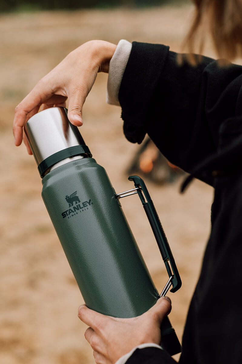 Classic Isolierflasche Vakuum-Flasche 1 Liter von Stanley Outdoor Küche