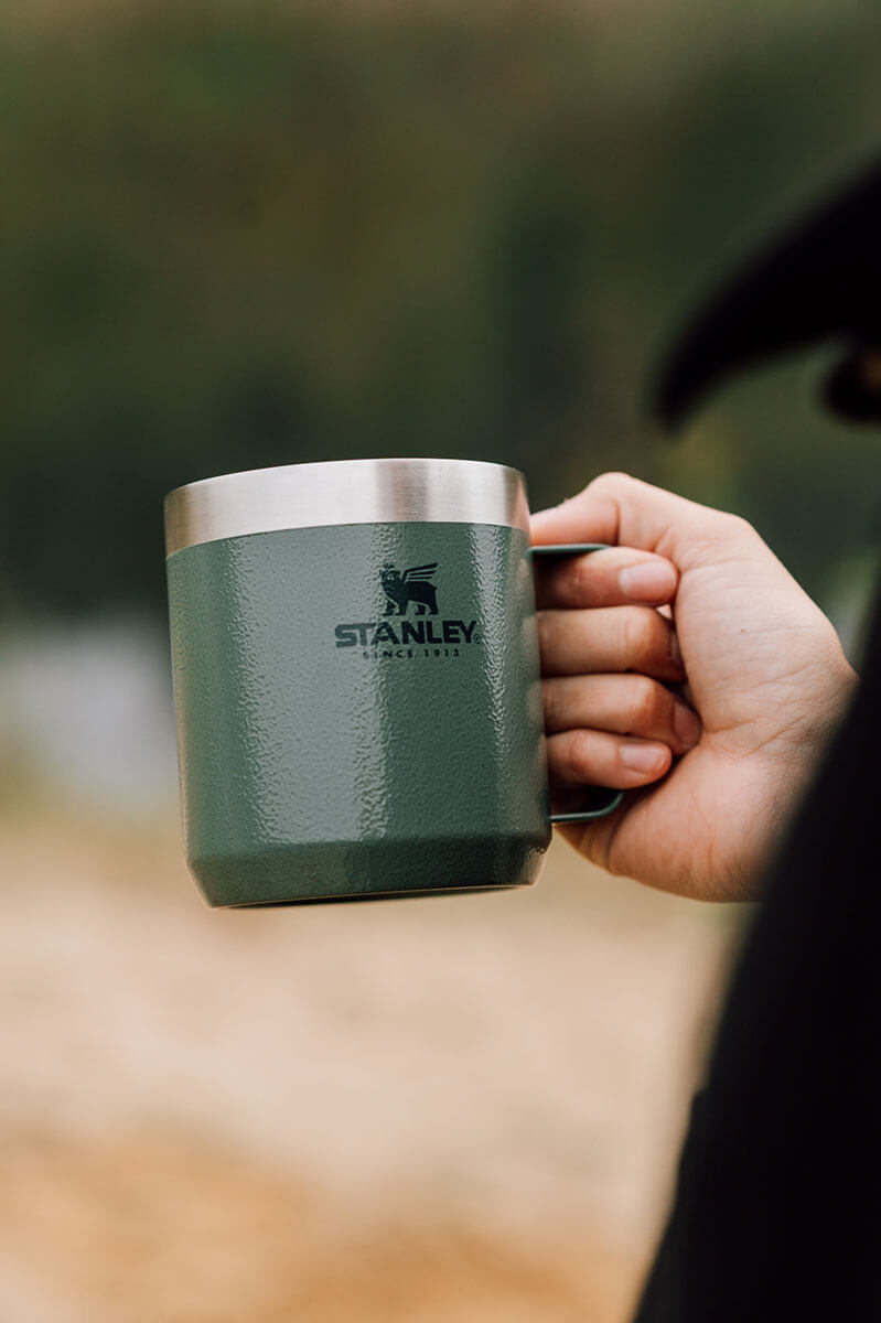 Stanley Classic Camp Mug Thermobecher Outdoor Küche Vanlife