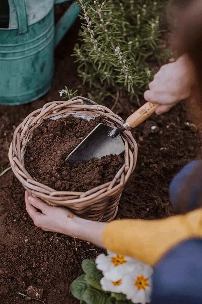 Adler stabile Pflanzkelle Holly handliche Gartenkelle fuer Hausgarten und Outdoor