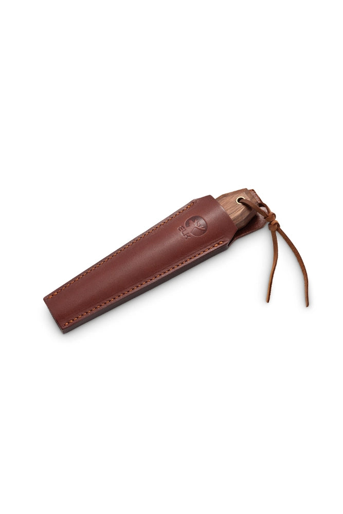 Antonini ELK Bushcraft-Messer in der Lederscheide, freigestellt