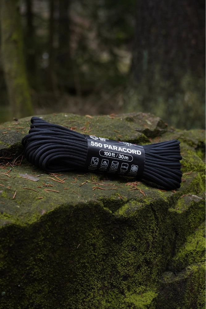 Paracord 550 Typ III von Atwood in Schwarz – robustes Outdoor-Seil in der Frontansicht.
