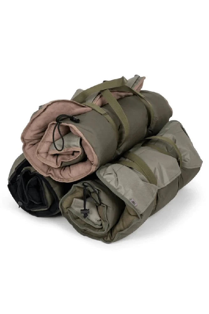 Campo Libre AMA Sitzauflage AMA One in verschiedenen Farbvarianten gerollt fuer Outdoor Camping und Vanlife