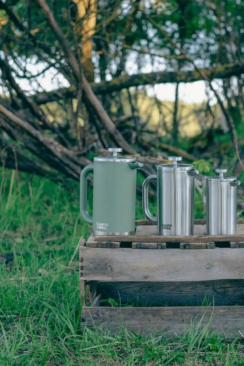 Campo Libre French Press Giorgio 1000ml in Moss Green, und Edelstahl – Outdoor Übersicht Farbvarianten im Einsatz beim Camping und Vanlife