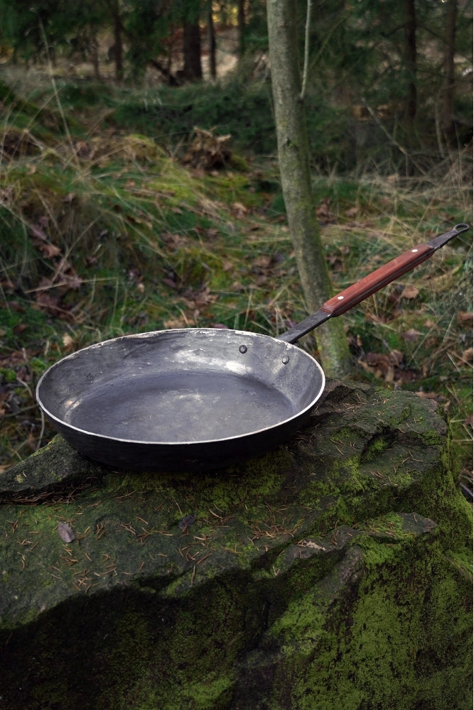 fyreza-flexipan-30cm-carbonstahlpfanne-handgeschmiedete-bratpfanne-fuer-outdoor-und-kueche.webp