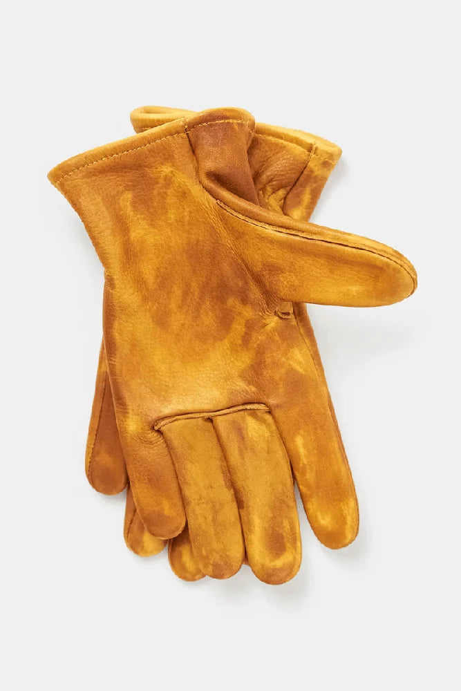 Gjoera Handschuhe beim Greifen mit sicherem Halt und gutem Grip im Outdoor Einsatz