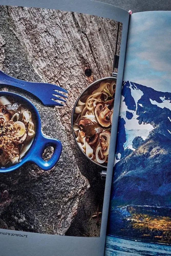 inhaltsseite aus dem kochbuch kochen unter freiem himmel mit outdoor rezepten und kochideen