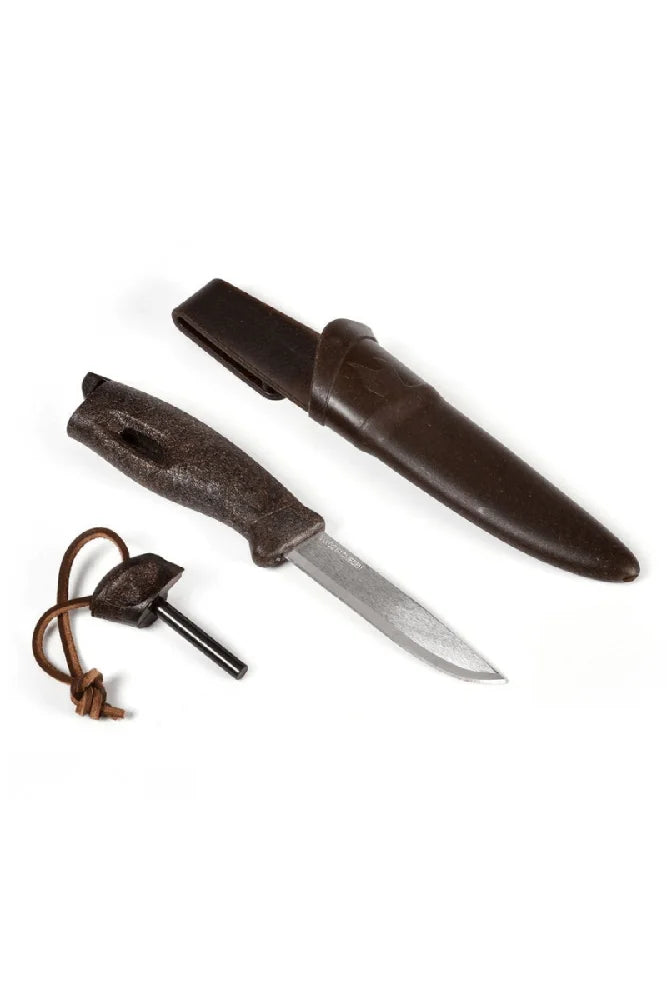 Light My Fire Feuermesser 2in1 im Vanlife Einsatz fuer Camping und Outdoor Abenteuer