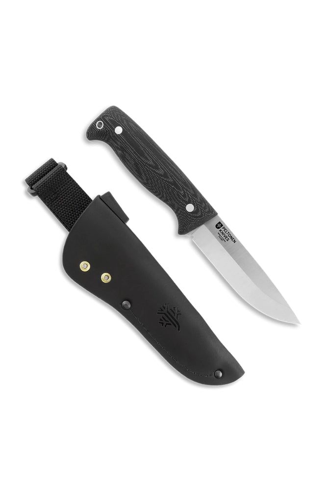 Peltonen M07 Full Tang Messer mit schwarzem Micarta-Griff, freigestellt