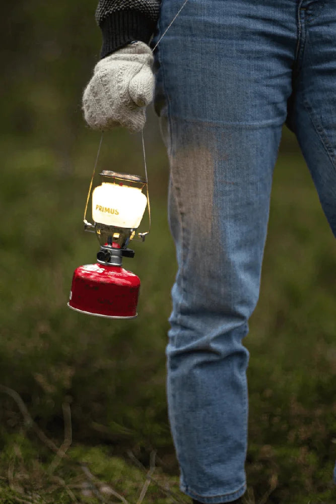Primus EasyLight Laterne als Lichtquelle fuer Vanlife und Camping