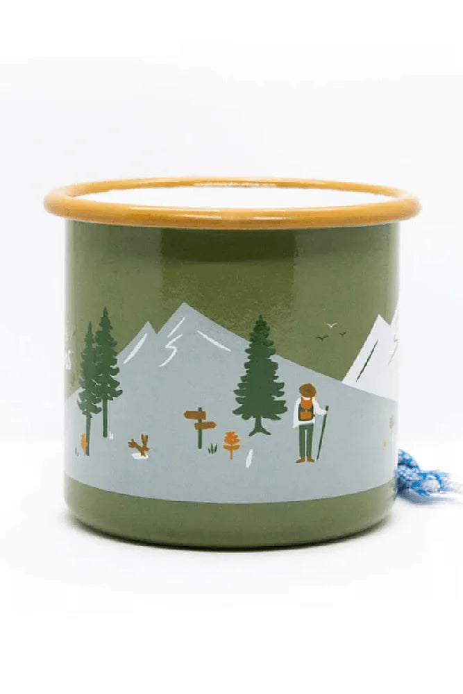 Roadtyping Emaille Tasse Outdoor im Freisteller fuer Camping, Vanlife und Wanderungen