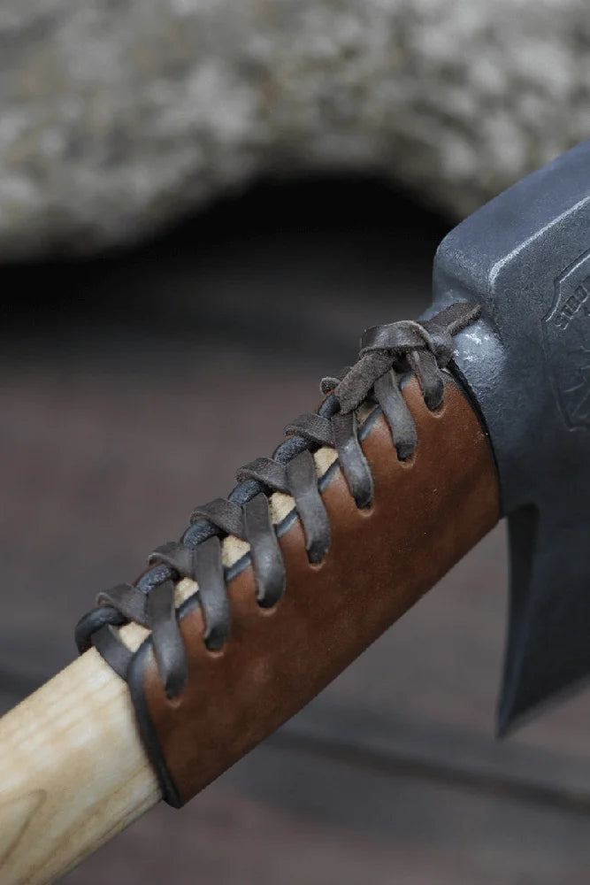Strongway Tools Bushcraft Axt mit Knauf langlebige Outdoor Axt mit Holzgriff