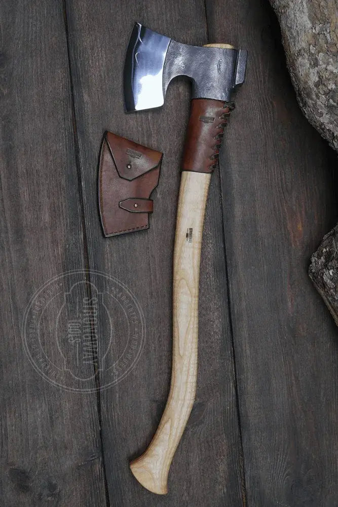 Strongway Tools finnische Bushcraft Axt fuer Outdoor Camping und Holzarbeiten